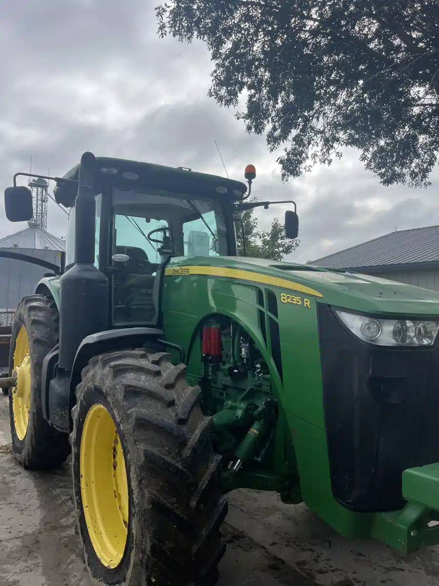 Gallery image 1 for 2012 John Deere 8235R Tractor