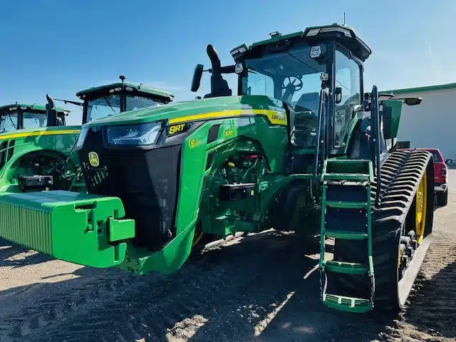 Gallery image 1 for Used 2023 John Deere 8RT 370 Tractor