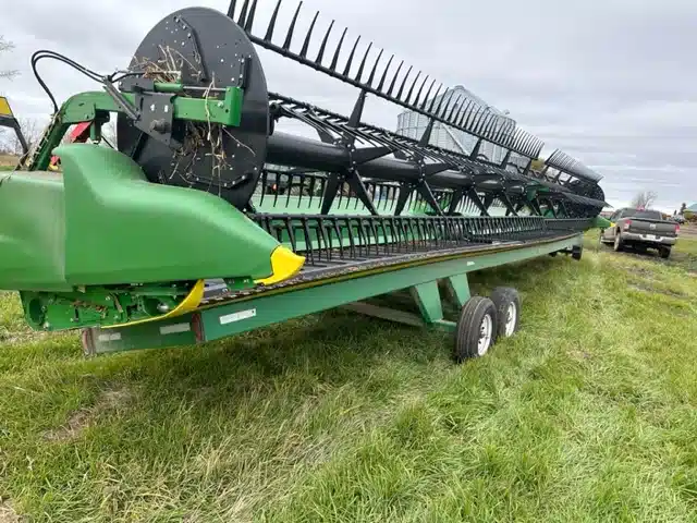 Gallery image 2 for Used 2021 John Deere RD45F Header Combine