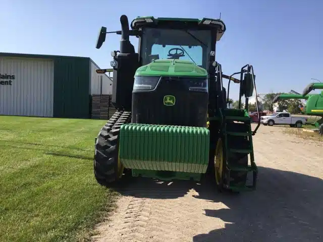 Gallery image 2 for Used 2021 John Deere 8RT 340 Tractor