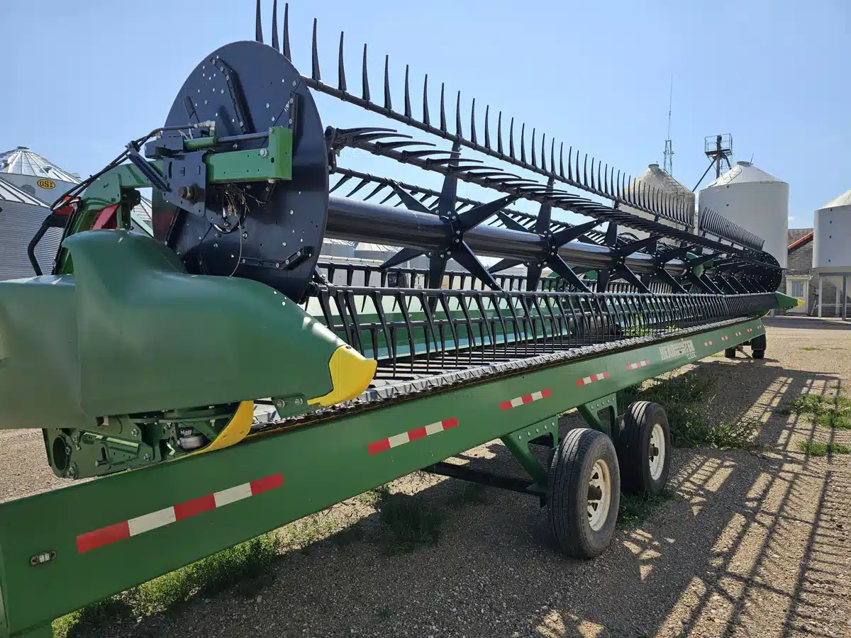 Gallery image 1 for Used 2021 John Deere RD45F Header Combine