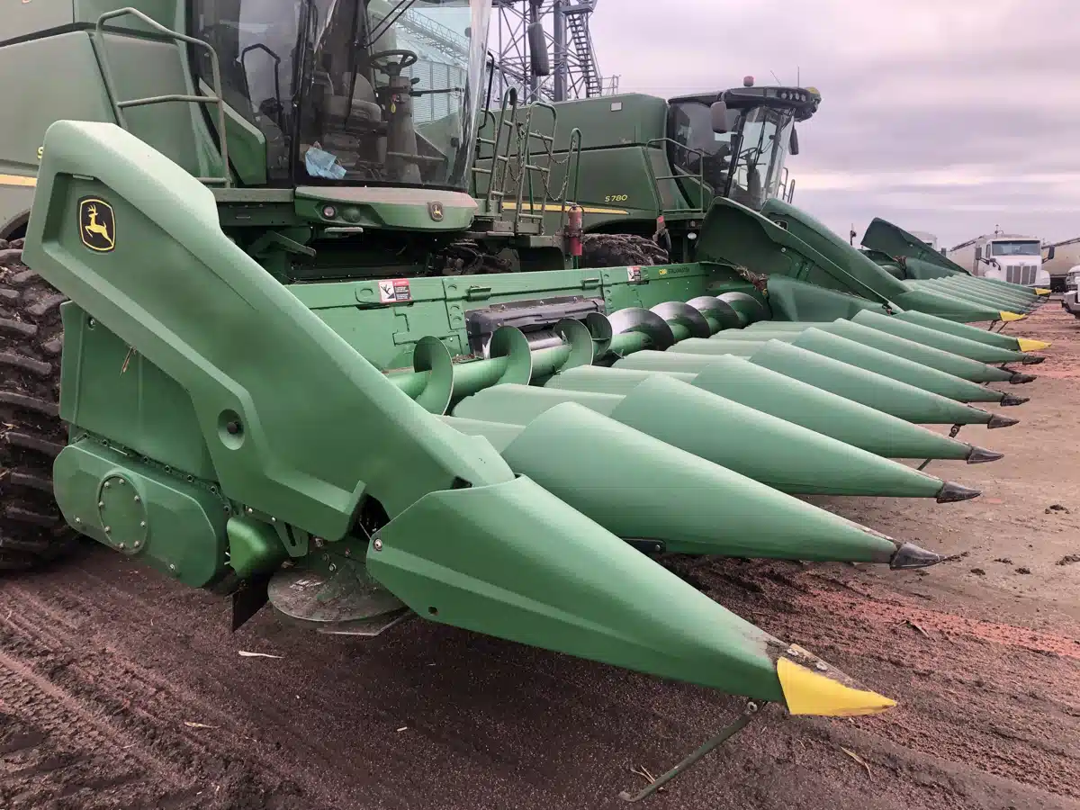 Gallery image 2 for Used 2022 John Deere C8R Header - Row Crop