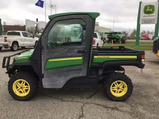 Gallery image 2 for Used 2018 John Deere XUV 835R Utility Vehicle