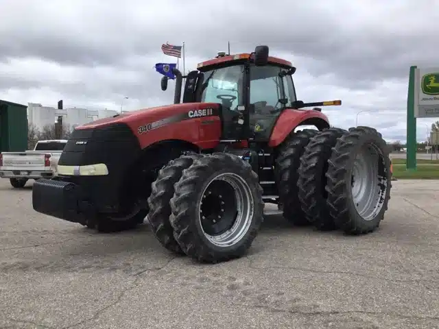 Gallery image 1 for Used 2011 Case IH MAGNUM 340 Tractor