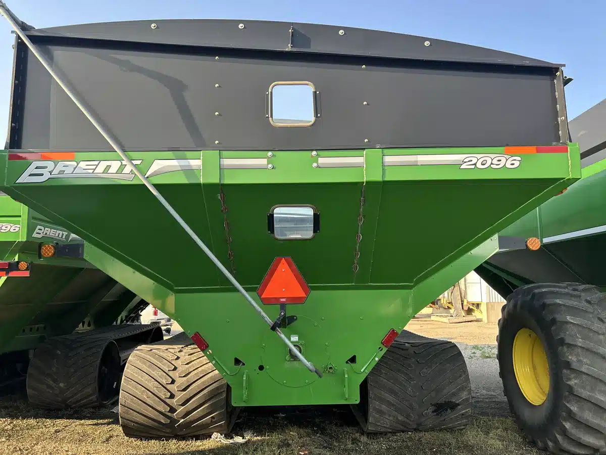Gallery image 2 for Used 2019 Brent 2096 Grain Cart