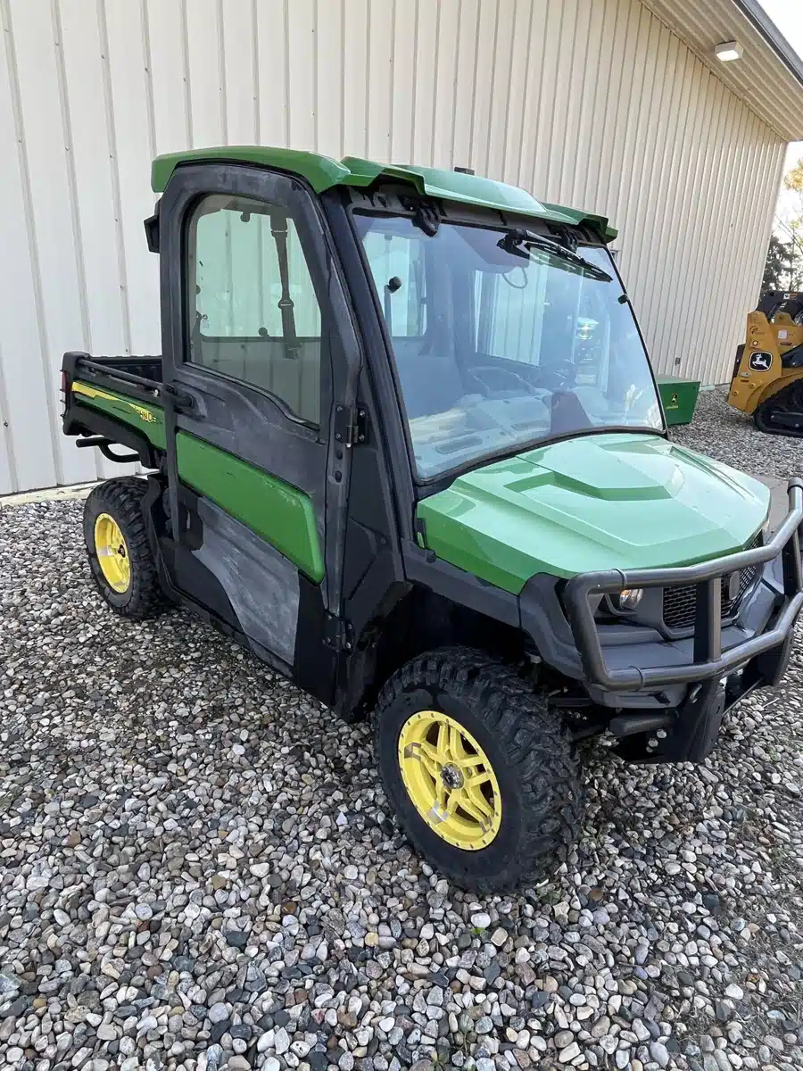 Gallery image 1 for Used 2018 John Deere XUV 835R Utility Vehicle