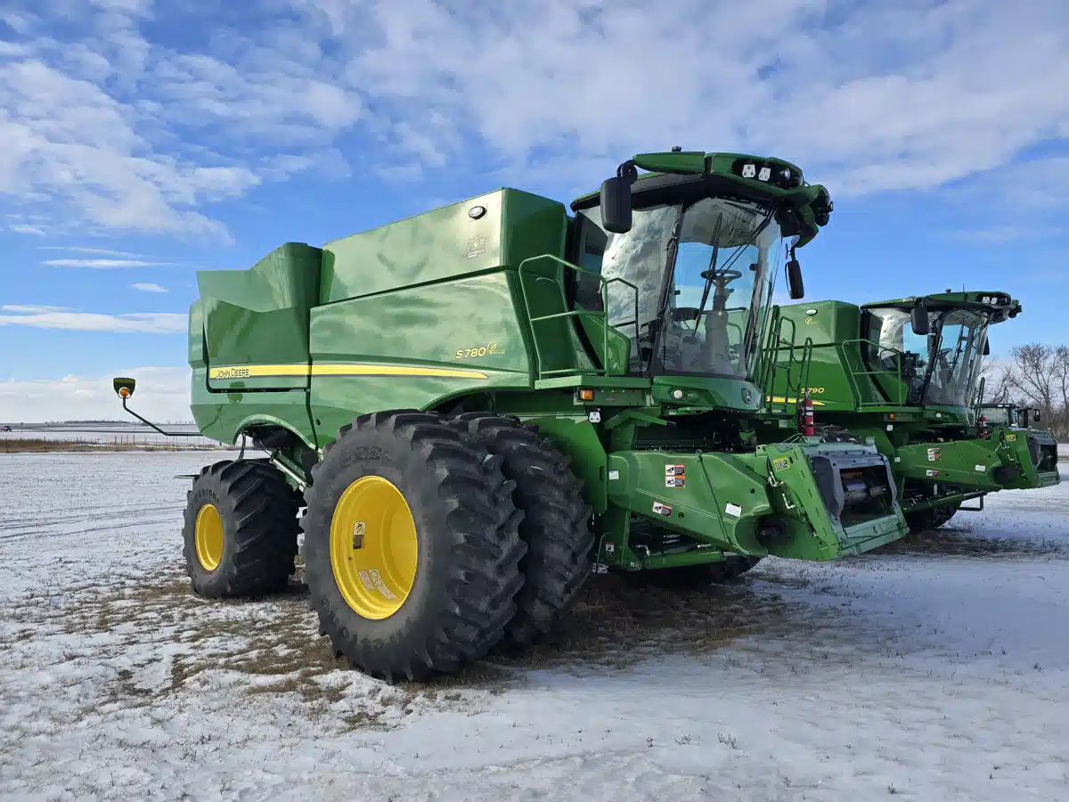 Gallery image 1 for Used 2022 John Deere S780 Combine