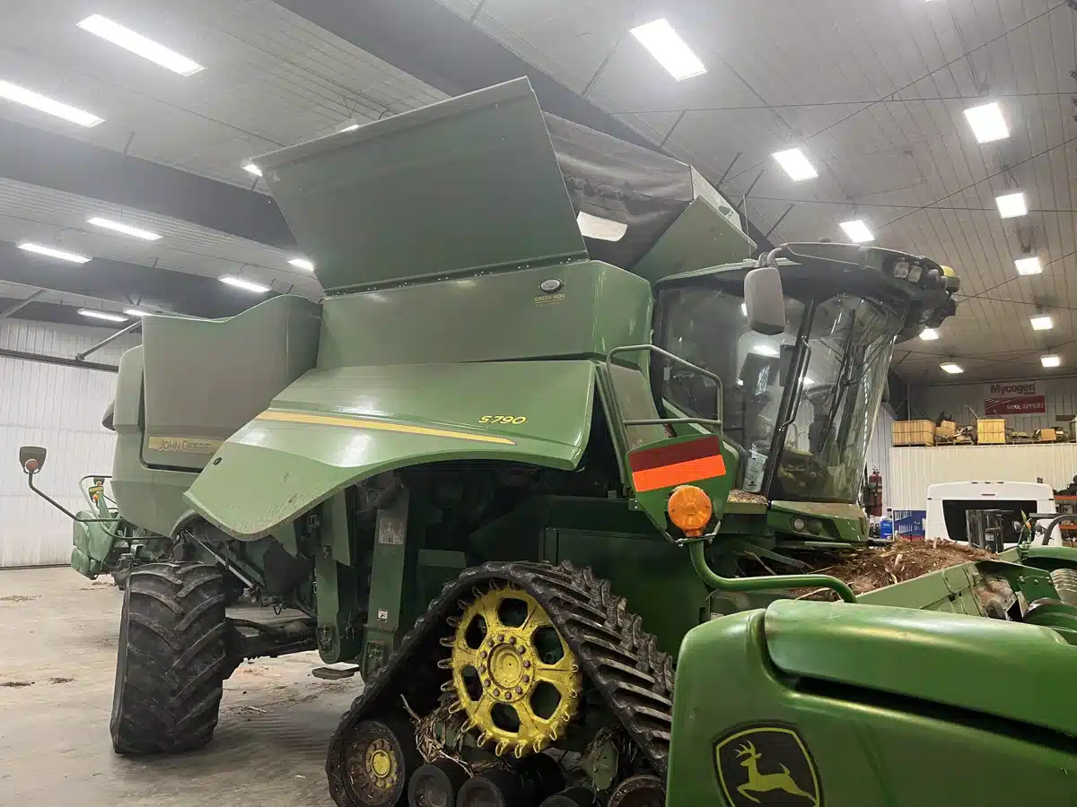 Gallery image 1 for Used 2023 John Deere S790 Combine