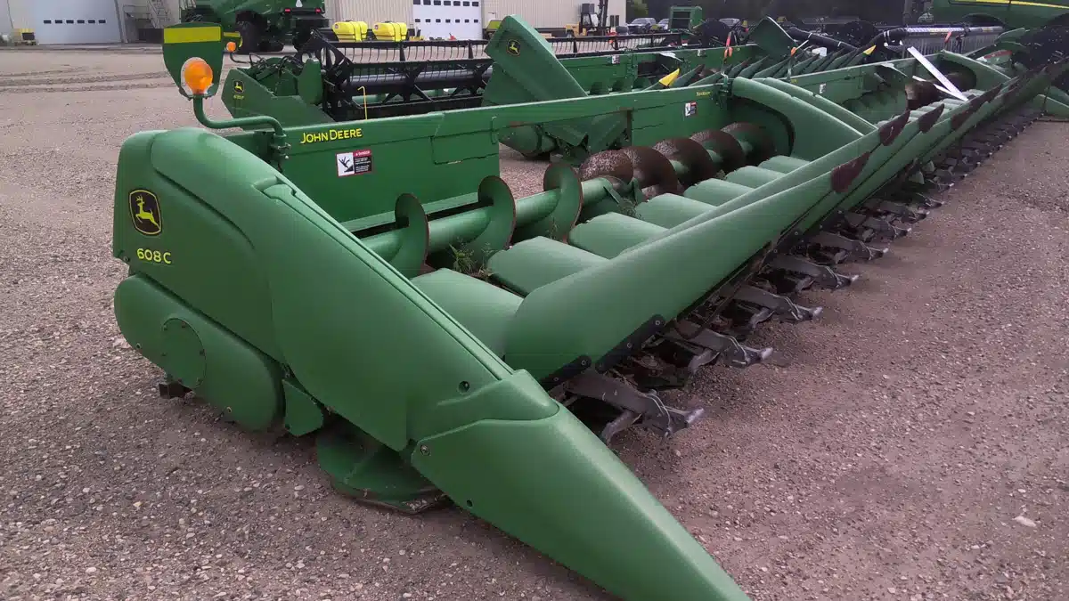 Gallery image 1 for Used 2010 John Deere 608C Header - Row Crop