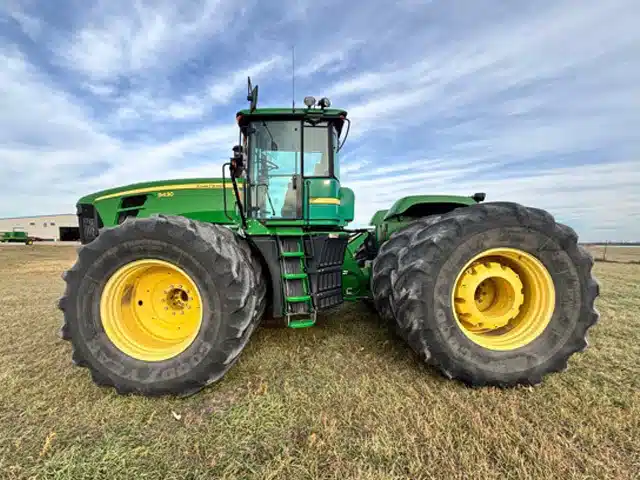 Gallery image 2 for Used 2008 John Deere 9430 Tractor