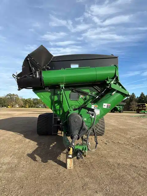 Gallery image 2 for Used 2019 John Deere 1596 Grain Cart