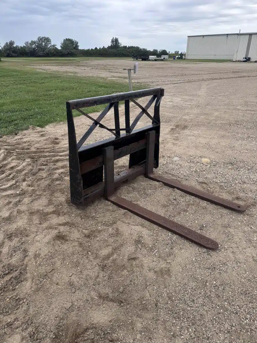 Gallery image 2 for Unspecified PALLET FORK Attachment