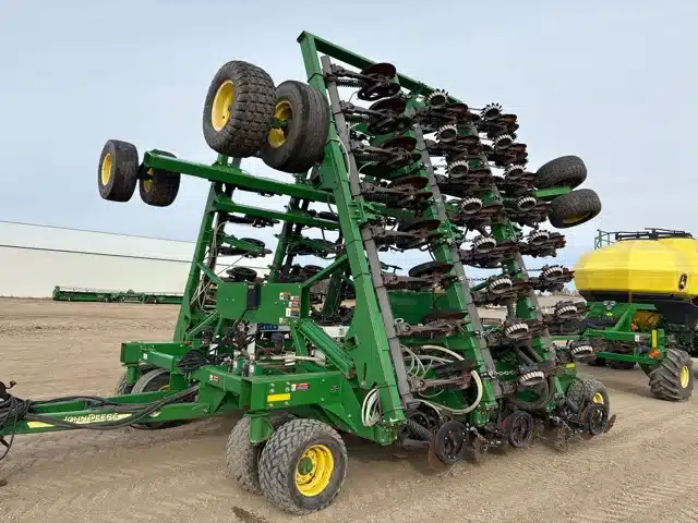 Gallery image 2 for Used 2013 John Deere 1895 Air Drill