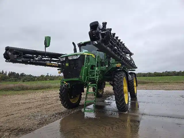 Gallery image 2 for Used 2024 John Deere 616R Sprayer - Self Propelled