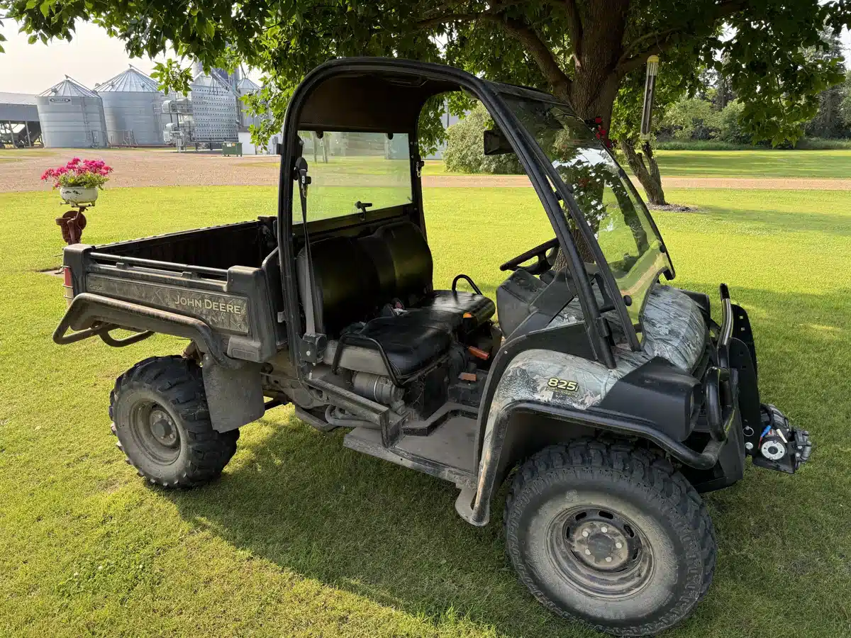 Gallery image 1 for Used 2016 John Deere XUV 825I Utility Vehicle