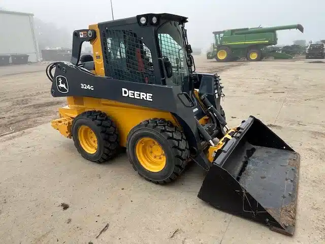 Gallery image 2 for Used 2022 John Deere 324G Skid Steer