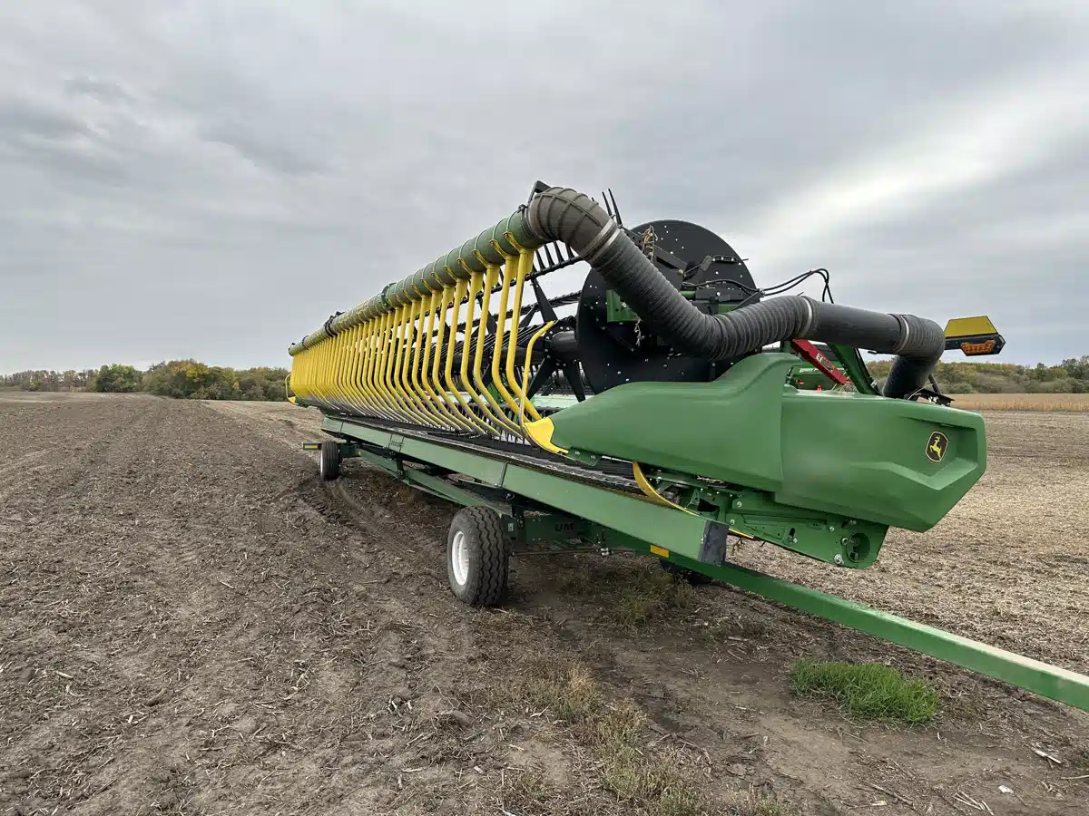 Gallery image 1 for Used 2021 John Deere RD45F Header Combine