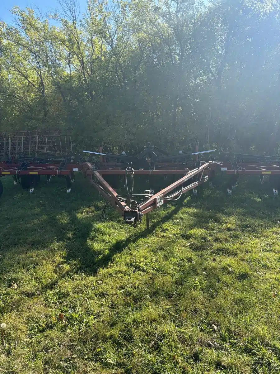 Gallery image 2 for Used Case IH PTX300 Chisel Plow