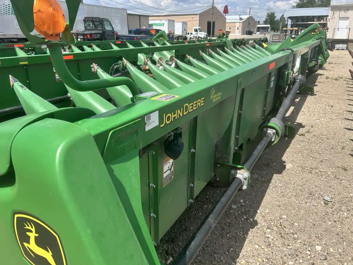 Gallery image 2 for Used 2020 John Deere 718C Header - Row Crop