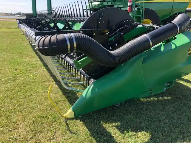 Gallery image 2 for Used 2023 John Deere RD40F Header - Flex