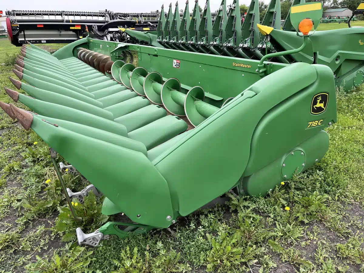 Gallery image 1 for Used 2019 John Deere 718C Header - Row Crop