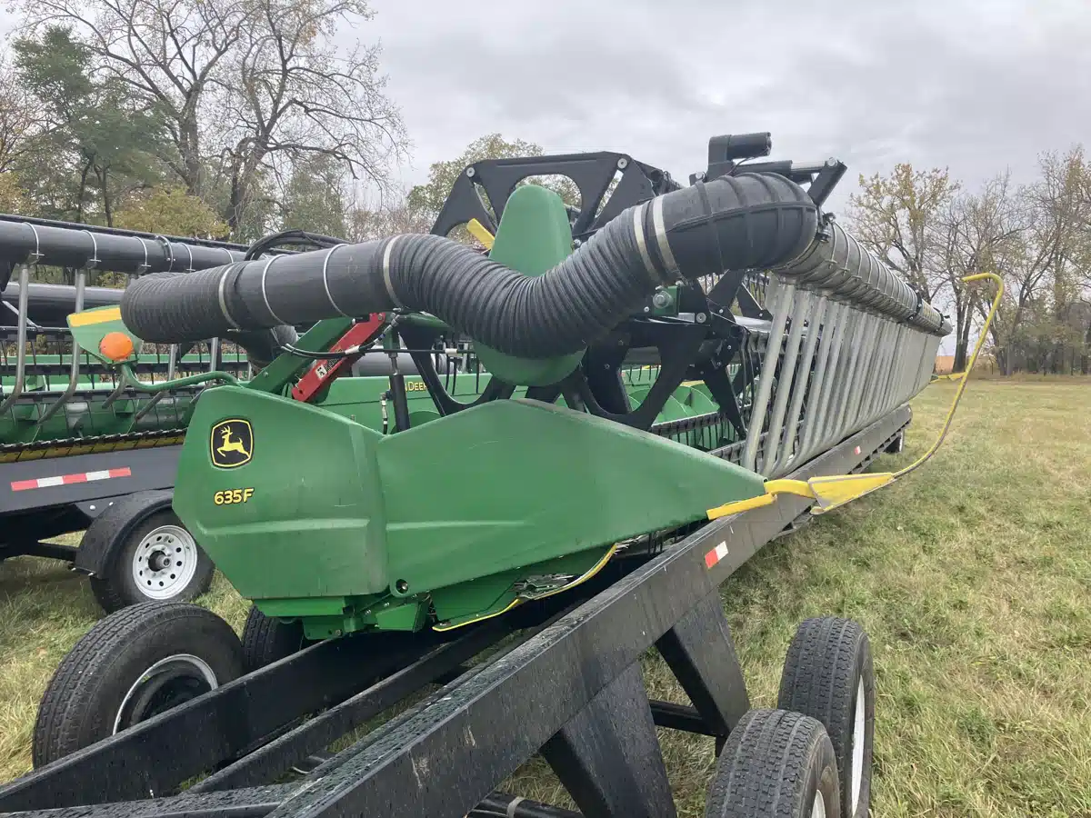 Gallery image 1 for Used 2024 John Deere 635F Header - Flex