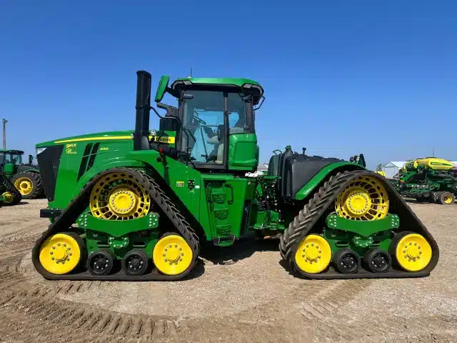 Gallery image 2 for Used 2024 John Deere 9RX 640 Tractor