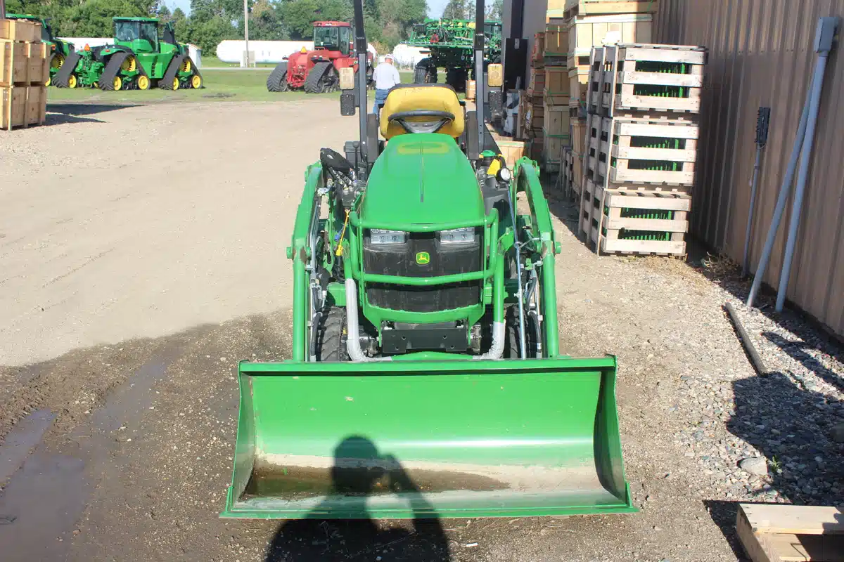Gallery image 2 for Used 2023 John Deere 1025R Tractor