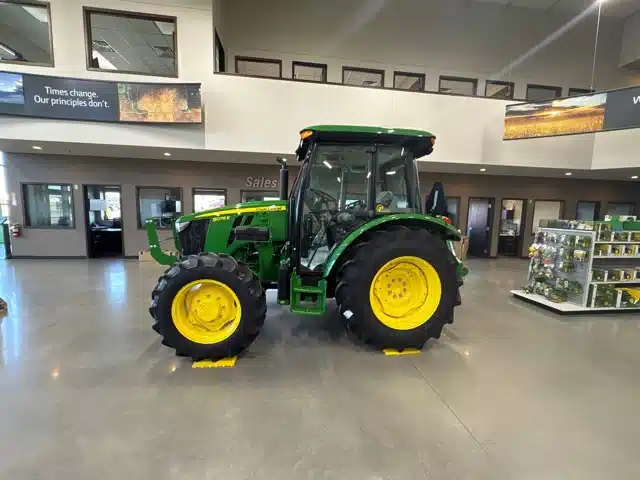 Gallery image 2 for Used 2024 John Deere 5075E Tractor