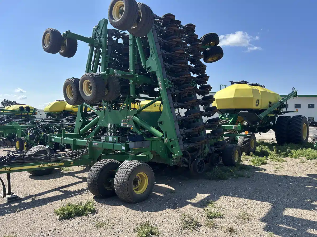 Gallery image 2 for Used 2014 John Deere 1890 Air Drill