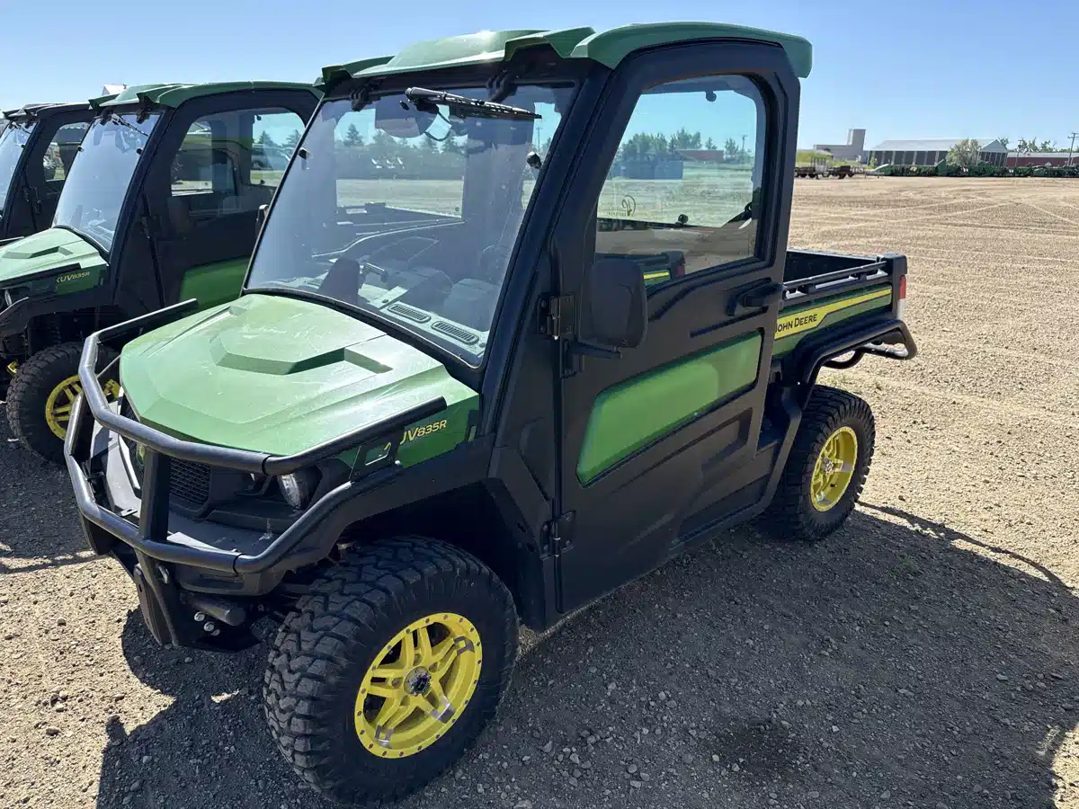 Gallery image 1 for Used 2023 John Deere XUV 835R Utility Vehicle