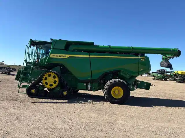 Gallery image 2 for 2023 John Deere X9 1100 Combine