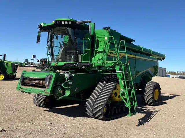 Gallery image 1 for 2023 John Deere X9 1100 Combine