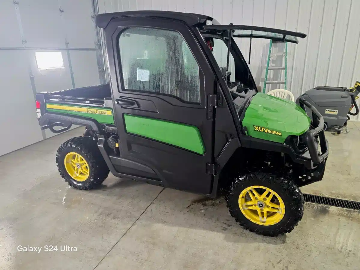 Gallery image 1 for Used 2018 John Deere XUV 835M Utility Vehicle