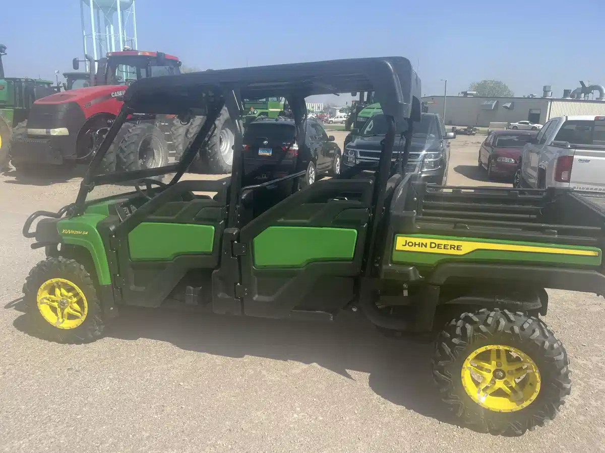 Gallery image 1 for Used 2024 John Deere XUV 825M S4 Utility Vehicle