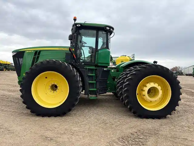 Gallery image 2 for 2012 John Deere 9460R Tractor