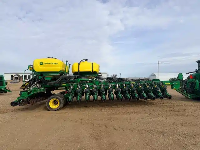 Gallery image 2 for Used 2024 John Deere DB60 Planter