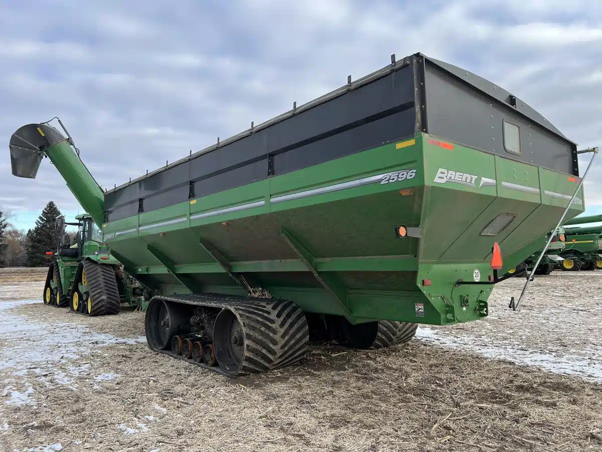 Gallery image 2 for Used 2022 Brent 2596 Grain Cart