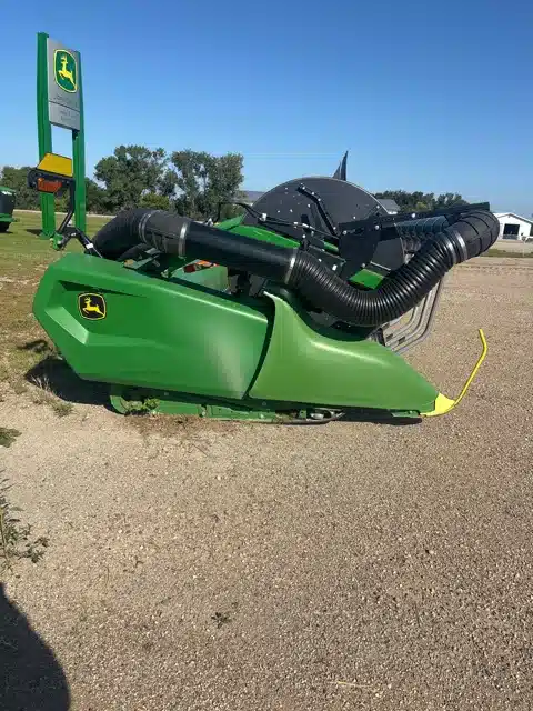 Gallery image 2 for Used 2024 John Deere RD40F Header - Flex