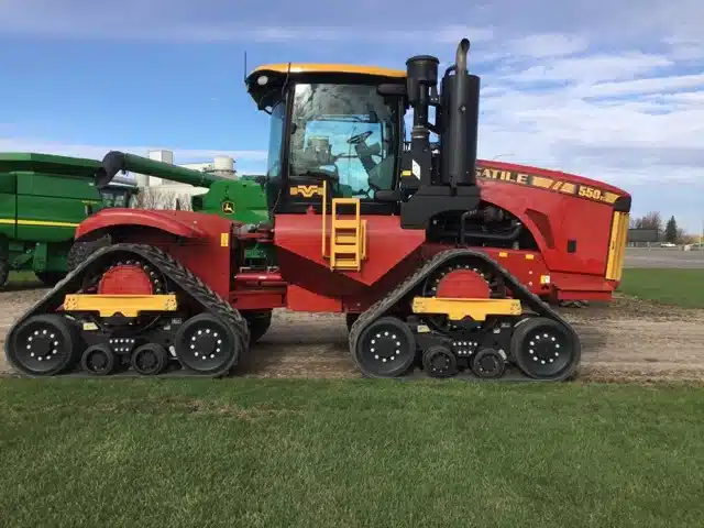 Gallery image 2 for Used 2016 Versatile 550DT Tractor