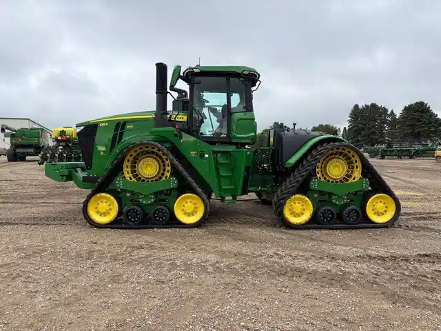 Gallery image 2 for Used 2024 John Deere 9RX 640 Tractor