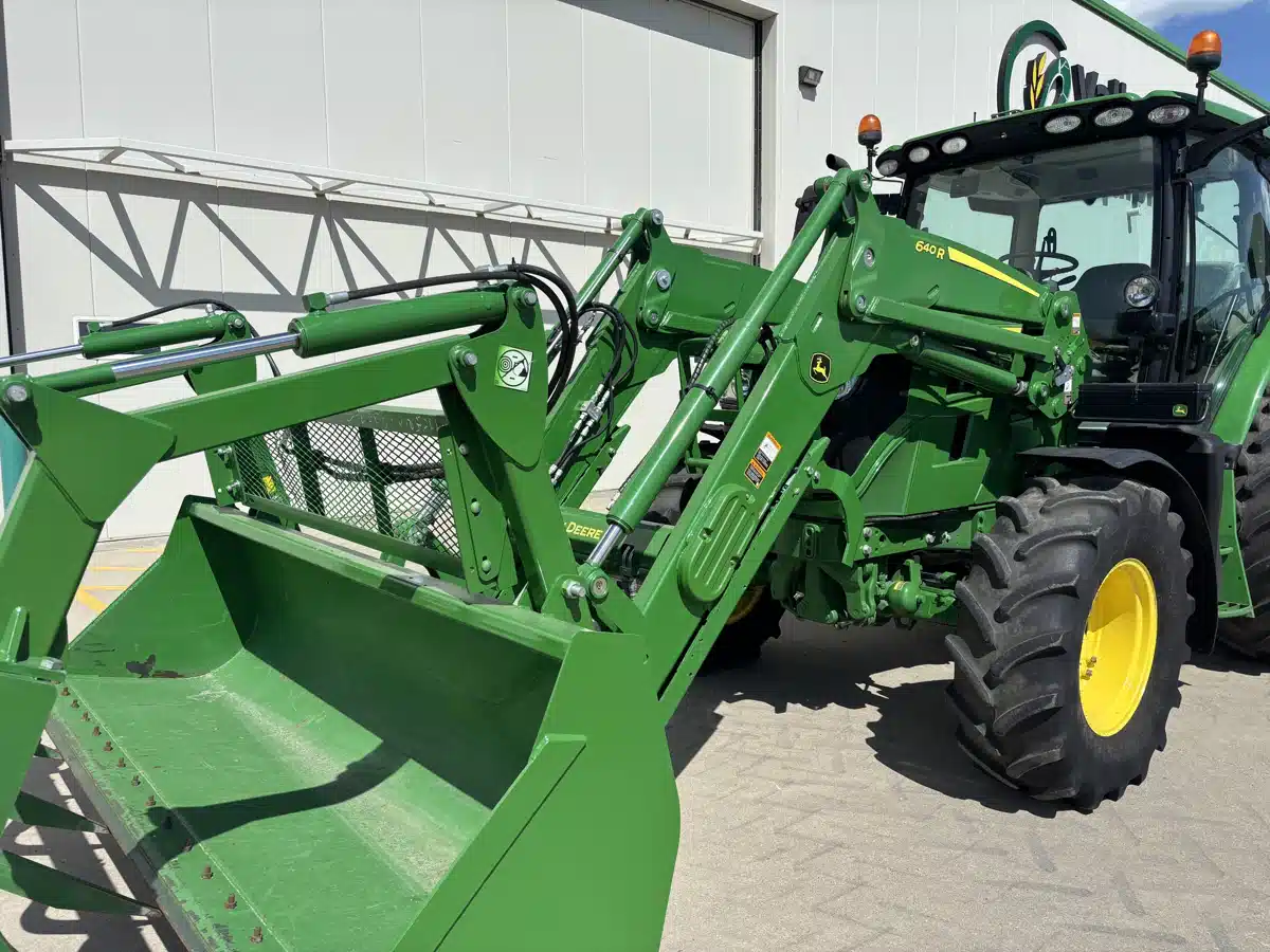 Gallery image 2 for Used 2022 John Deere 6R 130 Tractor