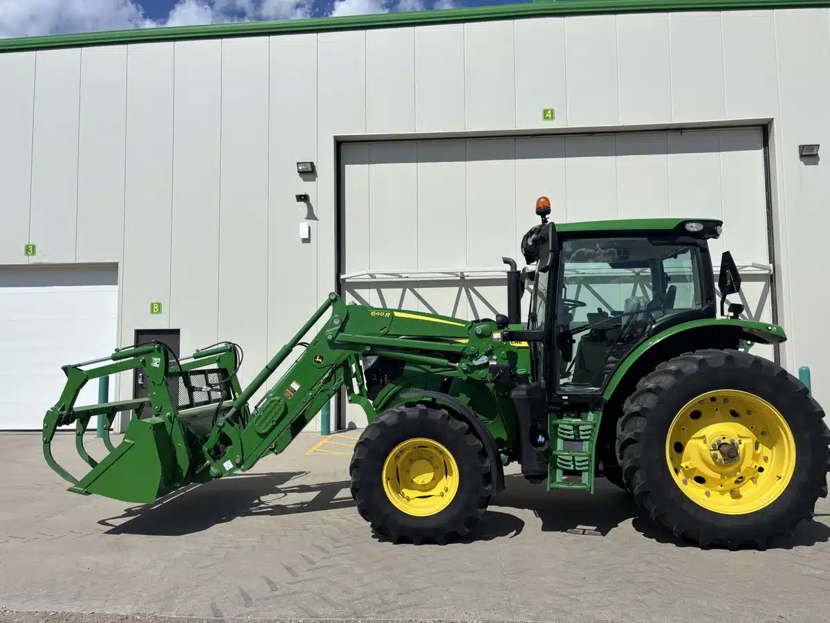 Gallery image 1 for Used 2022 John Deere 6R 130 Tractor