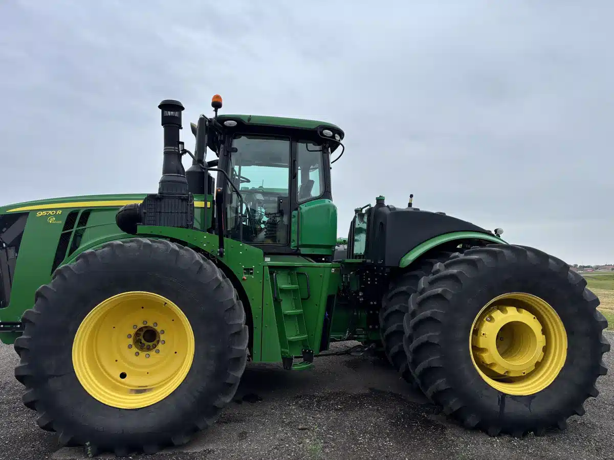 Gallery image 2 for Used 2017 John Deere 9570R Tractor