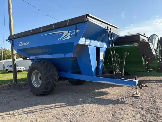 Gallery image 1 for Used 2012 Demco 850 Grain Cart