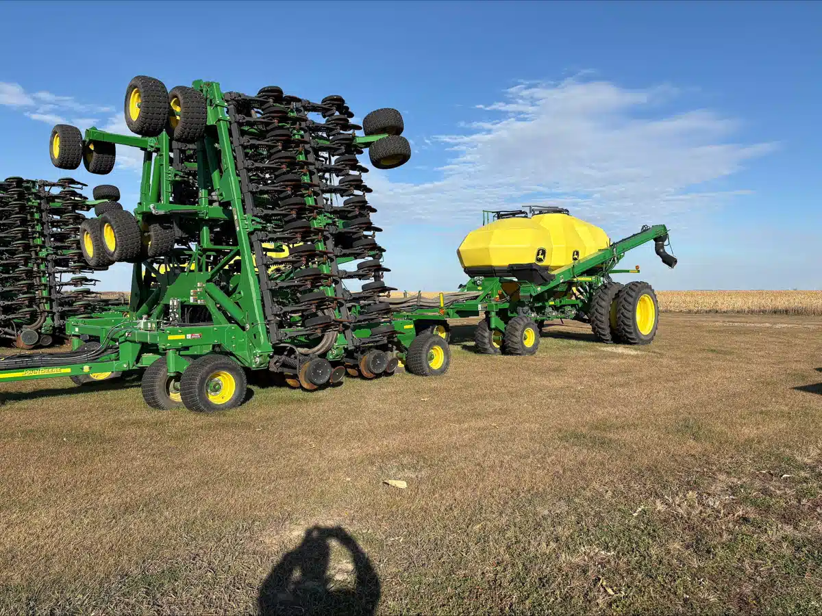 Gallery image 1 for Used 2014 John Deere 1890 Air Drill