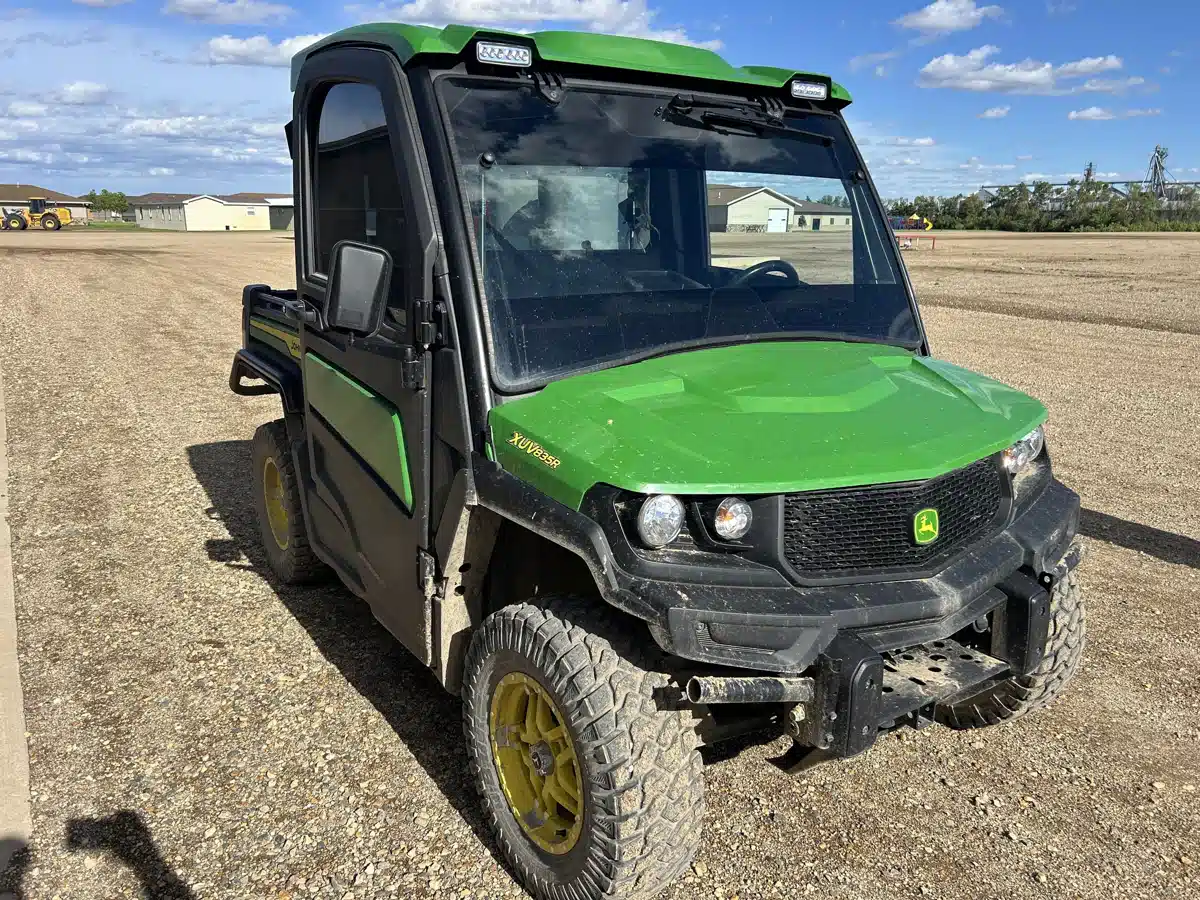 Gallery image 1 for Used 2022 John Deere XUV 835R Utility Vehicle