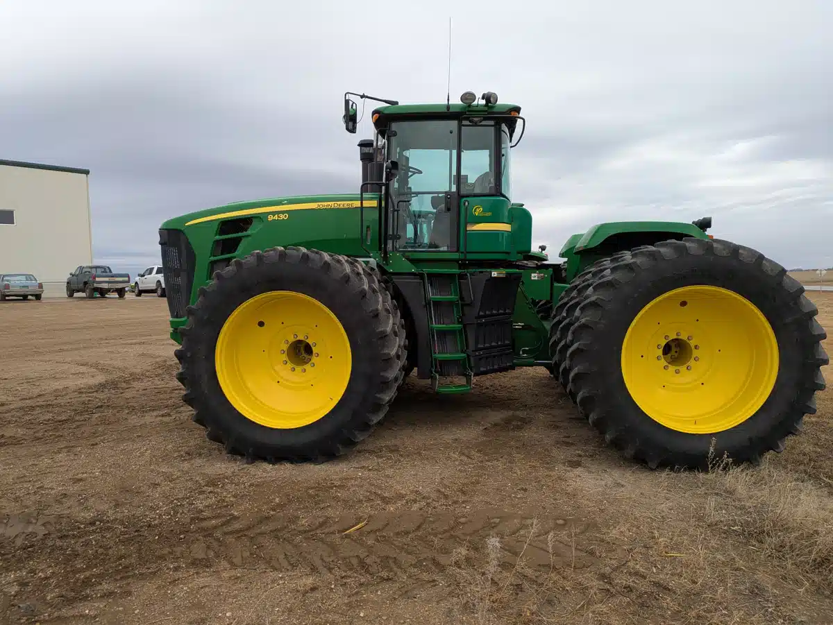 Gallery image 2 for Used 2009 John Deere 9430 Tractor