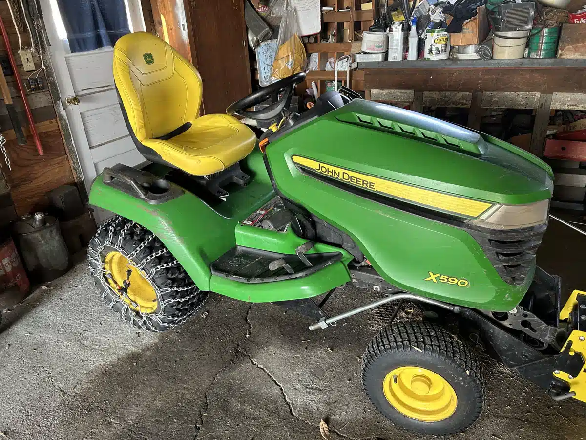Gallery image 1 for Used 2021 John Deere X590 Lawn Tractor