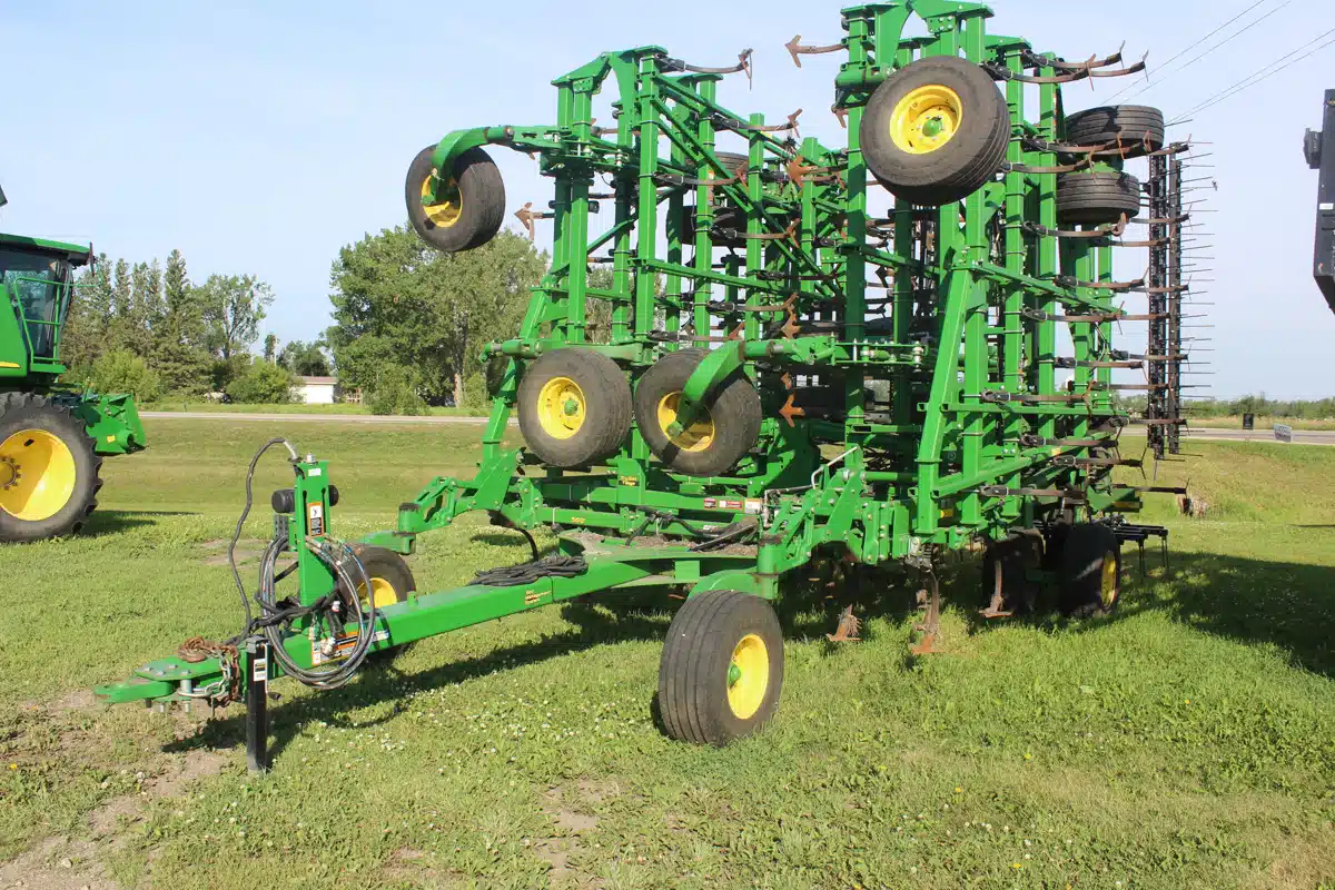 Gallery image 1 for Used 2018 John Deere 2230FH Cultivator